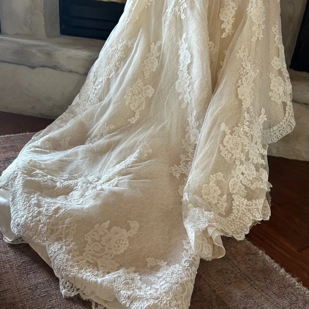 Pronovias Elegant Lace Wedding Dress size us 8 - Picture 4 of 11